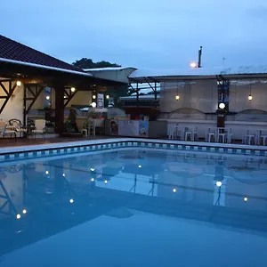 Bed & Breakfast La Piscine, Davao